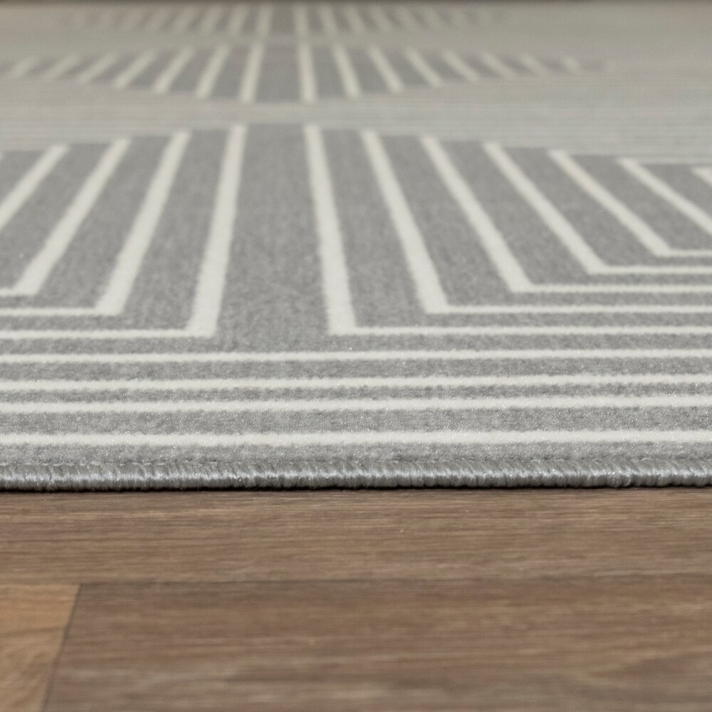 Paskal Geometric Striped Indoor/Outdoor Area Rug