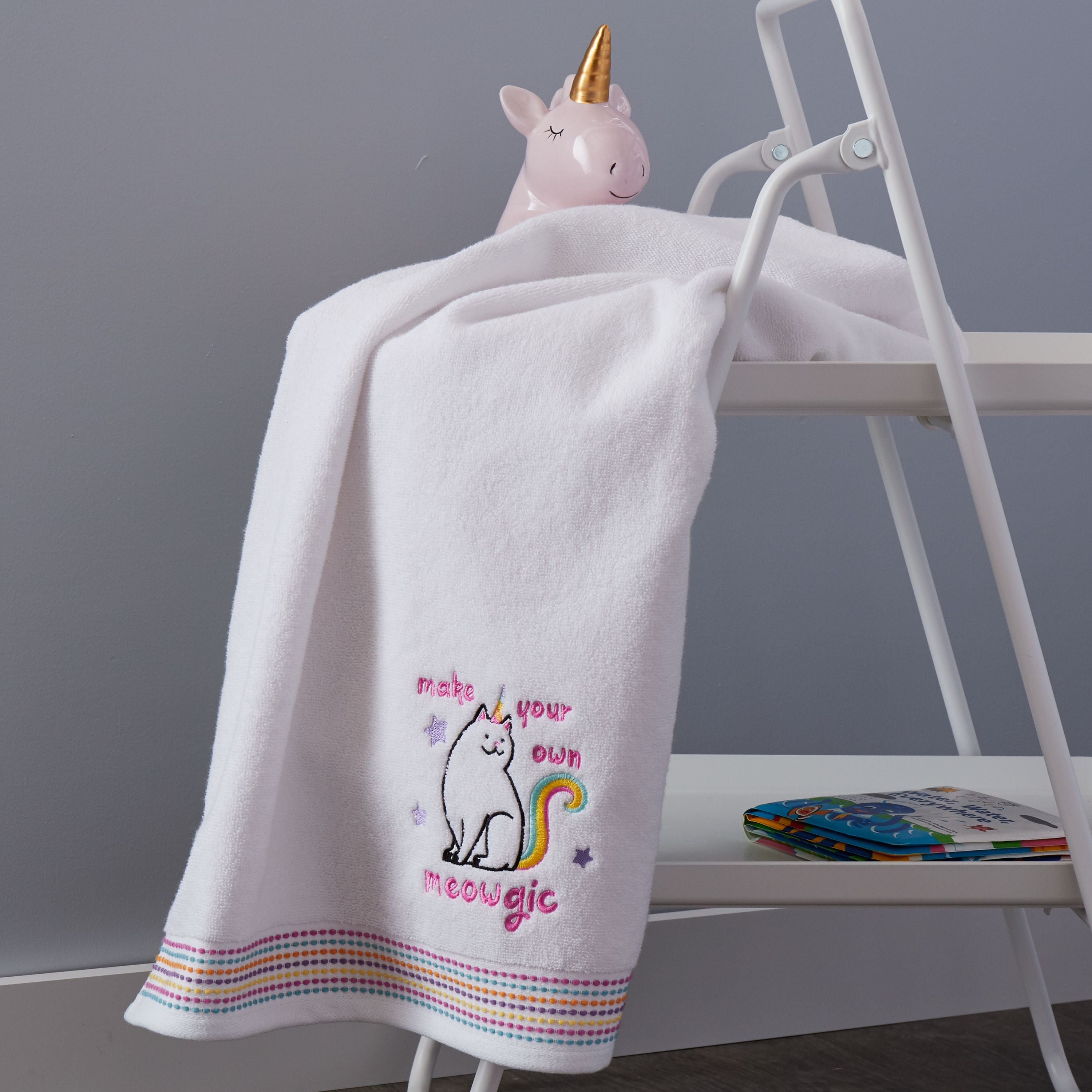 SKL Home Meowgic Bath Towel