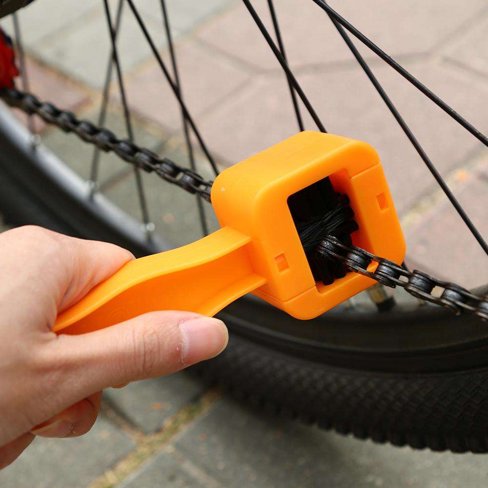 7 PCS Bike Chain Cleaner Clean Machine Brushes Cycling Cleaning Kit Bicycle Brush Maintenance Tool for Mountain Road City BMX