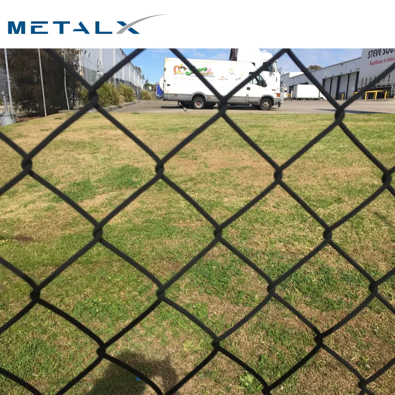 Cheap used hot dipped galvanized cyclone fence wire with slats 6x50foot chain link fence and supply in china