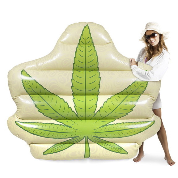 Brybelly Jumbo Pot Leaf Pool Float