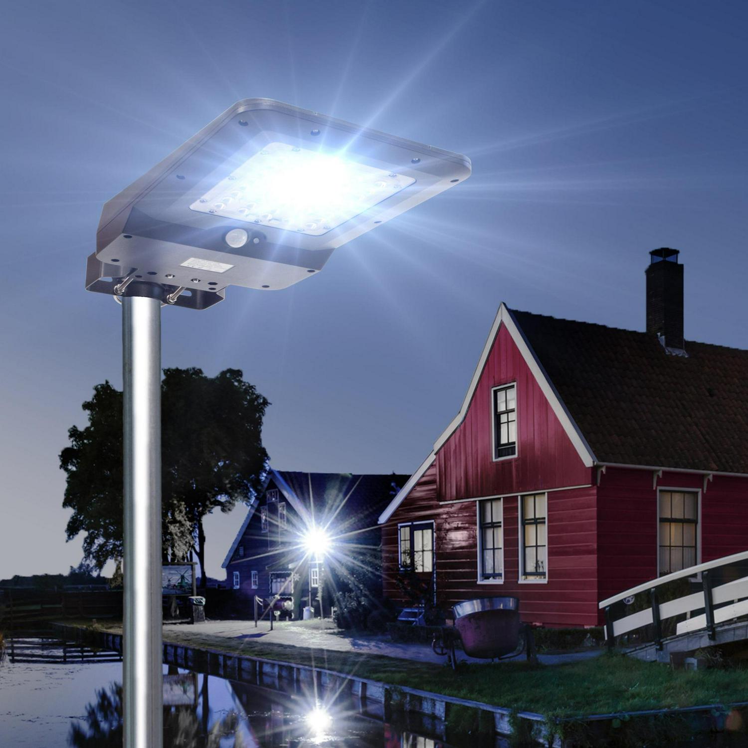 Wagan 800 Lumen Solar Powered Rechargeable LED Flood Light