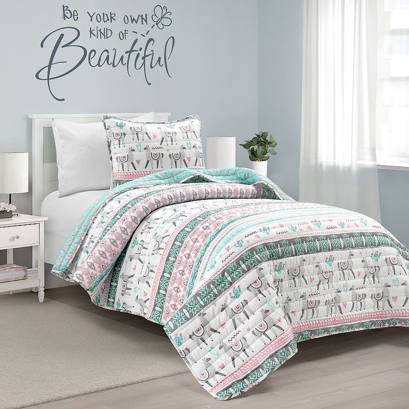 Lush Decor Boho Llama Quilt Set with Shams