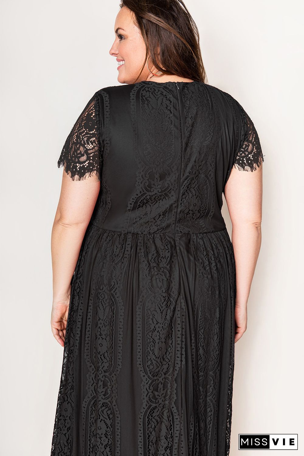 Black Eyelash Lace Short Sleeve Curvy Maxi Dress