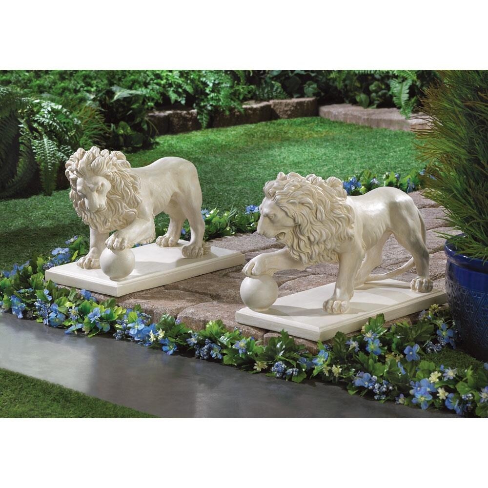 Regal Outdoor Lion Statues   16 x 8.5 x 12