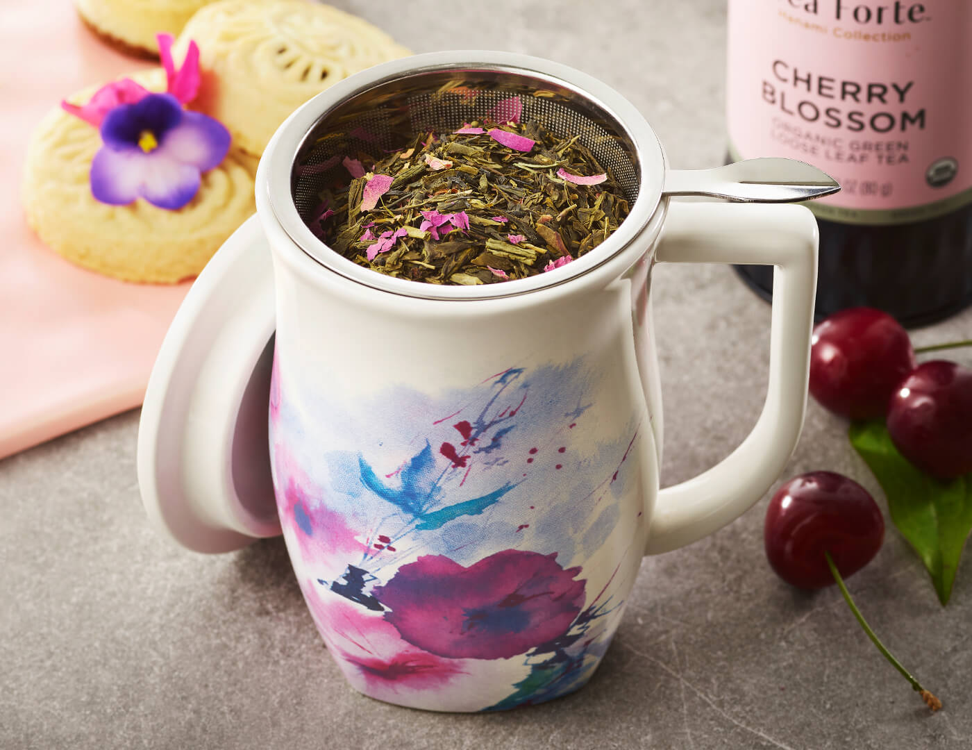 Tea Steeping Cup with Verbena Flower Infuser