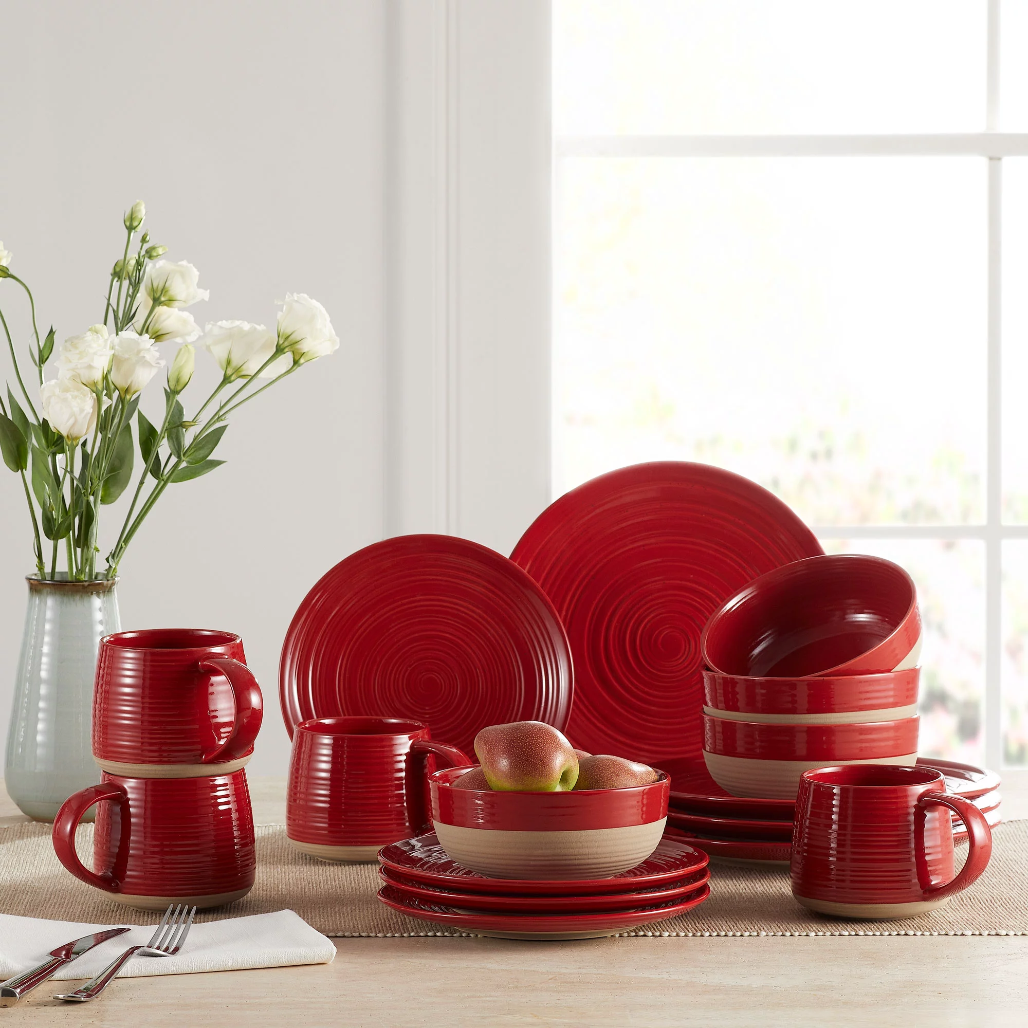 Better Homes and Gardens Artisanal Clay Stoneware 16-Piece Dining Set， Red