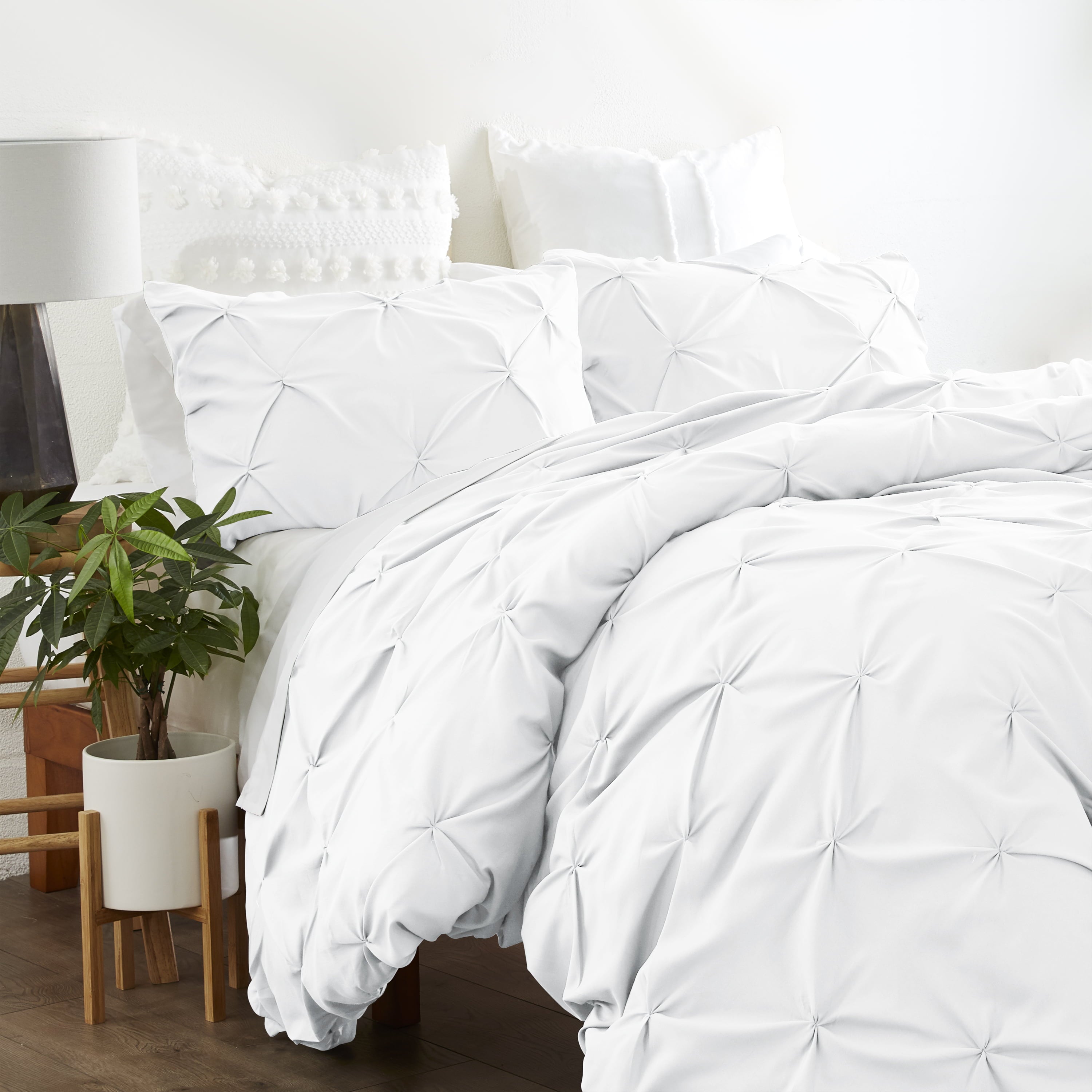 Home Collection Premium Ultra Soft 2-Piece Pinch Pleated Duvet Cover Set Comes In Twin， Queen， King Sizes!