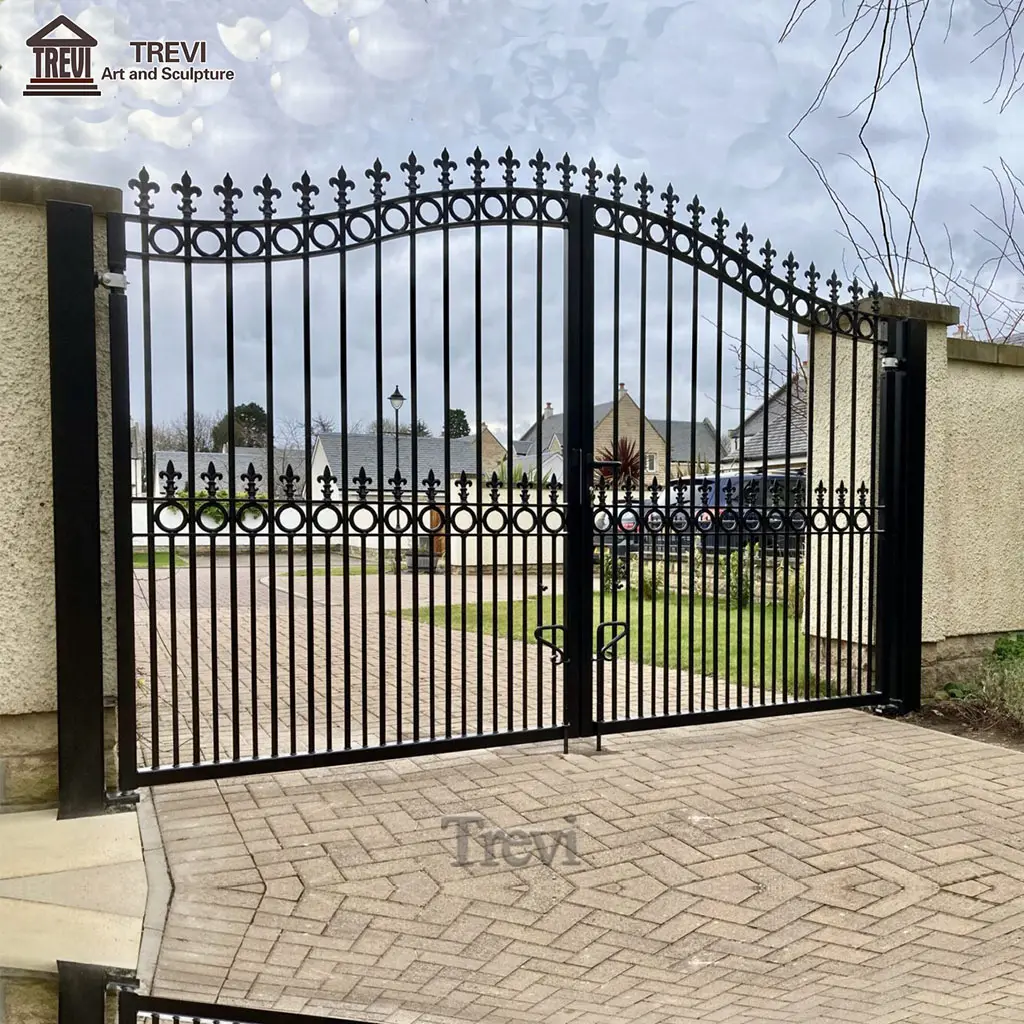 Customized Door For Home with Metal Pipe New Grill Designs Wholesale Main Iron Gate