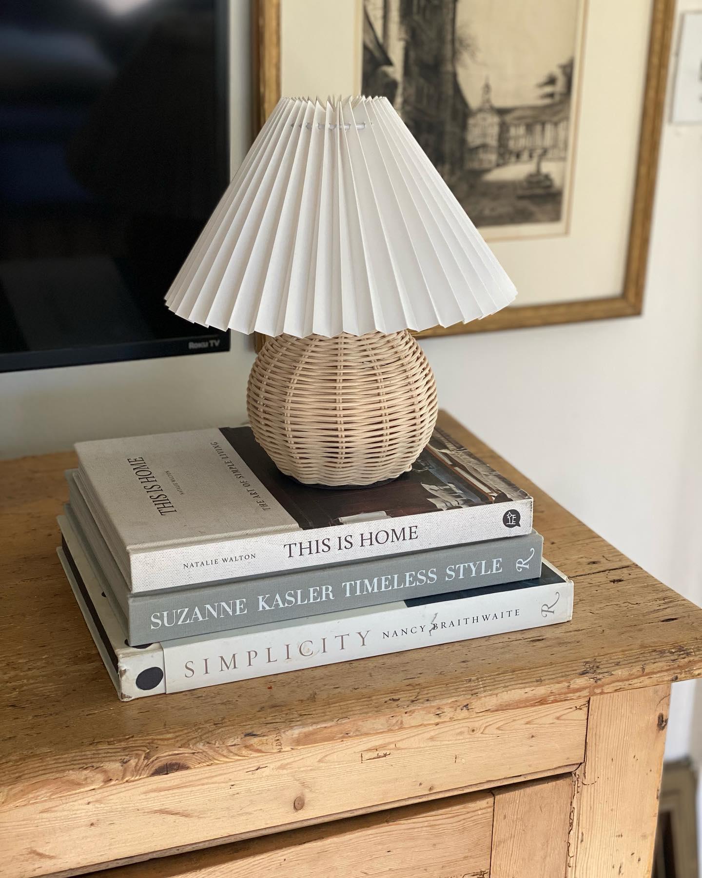 Rattan Pleated Table lamp