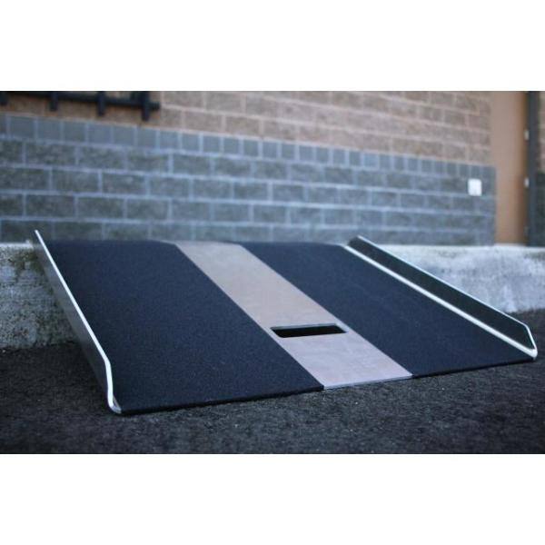 EZ-ACCESS TRAVERSE Aluminum Curb Plate 27 in. L x 27 in. W TRAVERSE CP27