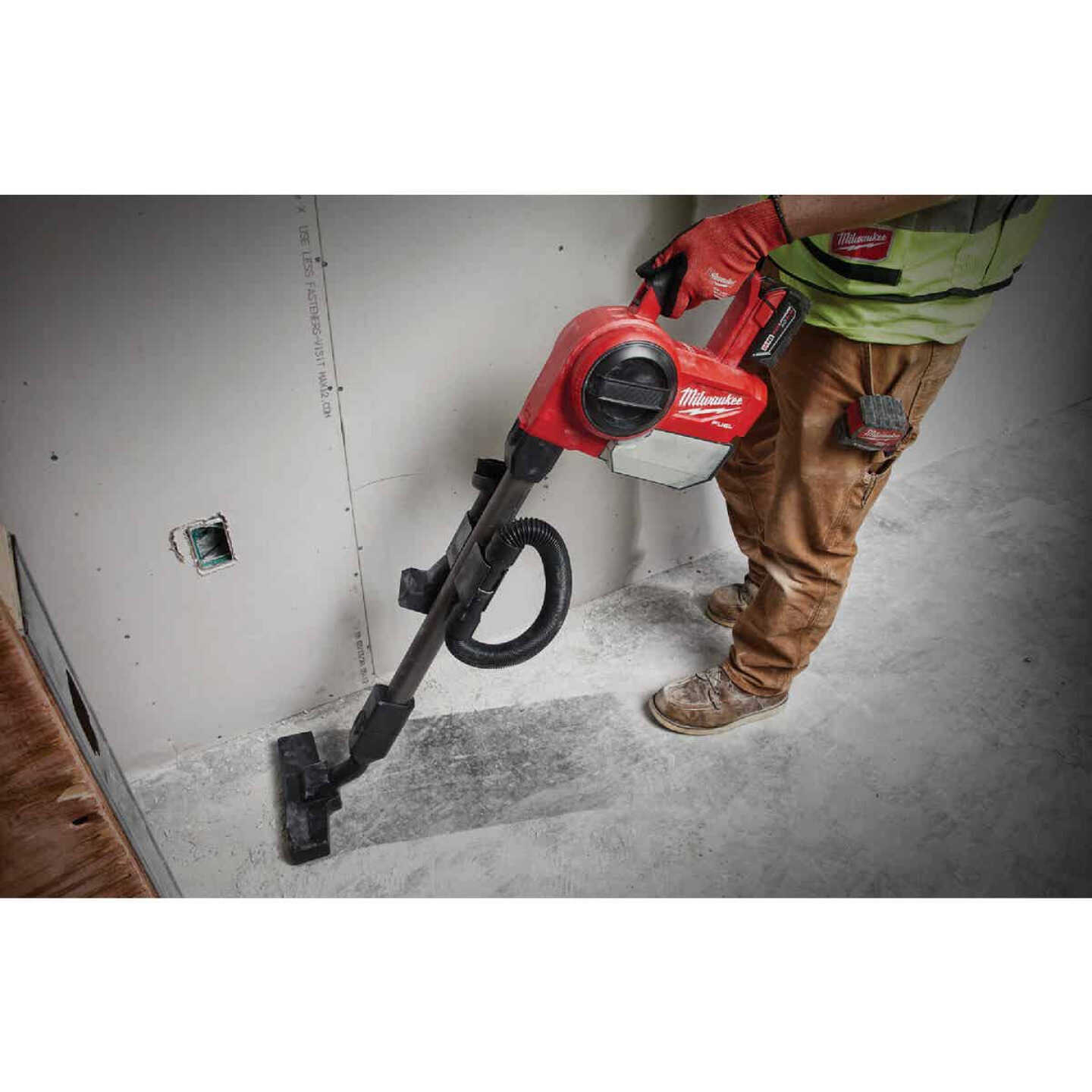 Milwaukee 0940-20 M18 FUEL 18-Volt Lithium-Ion Brushless .25 Gal. Cordless Jobsite Vacuum with 5.0 Ah Battery and Charger