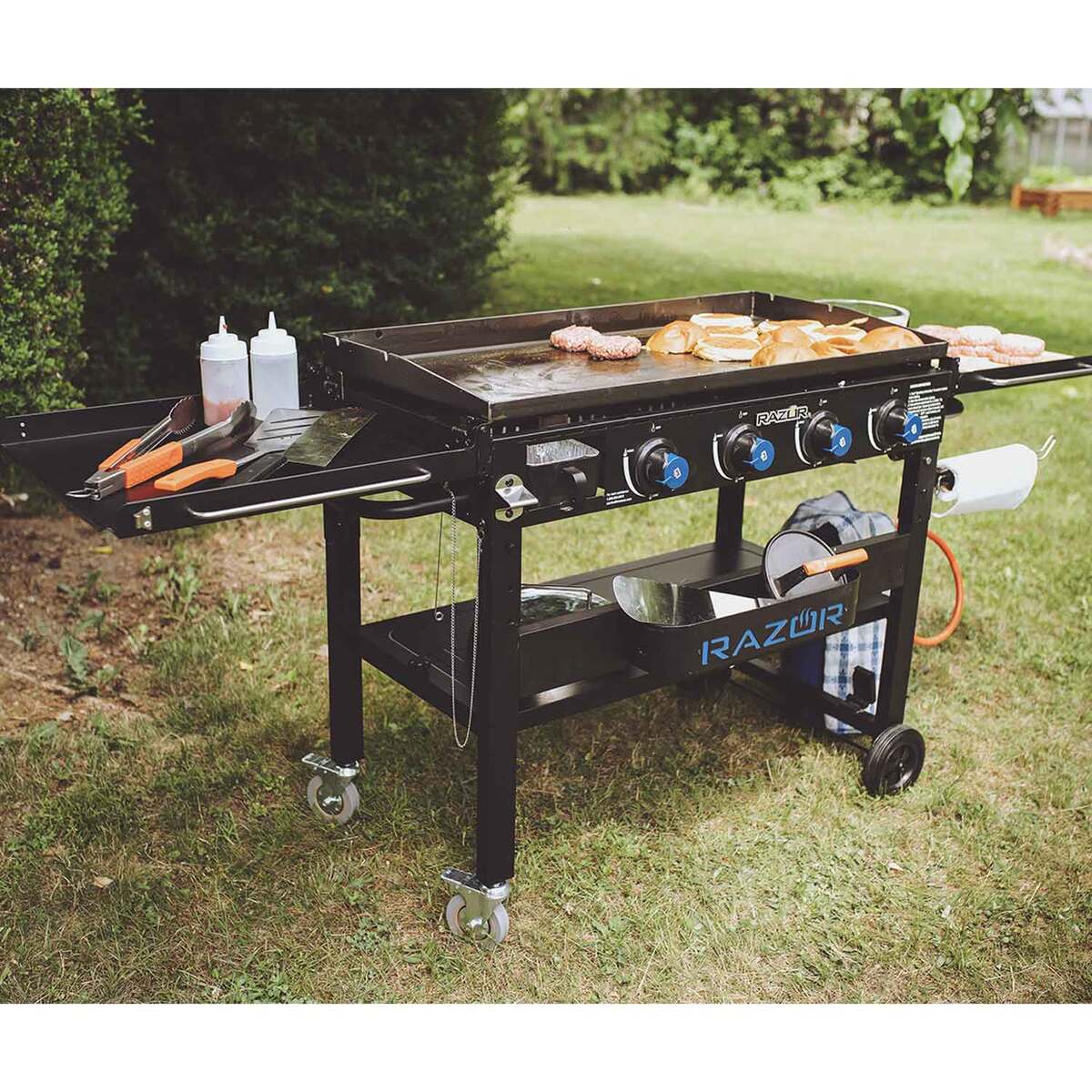 Razor Griddle 4 Burner Grill with Foldable Shelves and Wind Guards