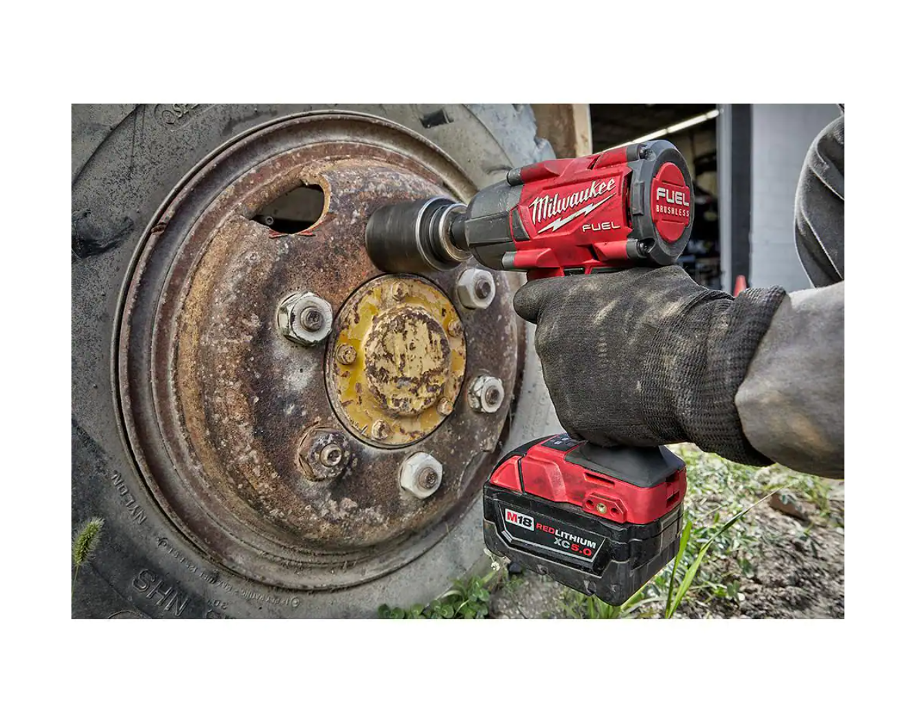 Milwaukee 2962-20-49-16-2960 M18 FUEL Gen-2 18V Lithium-Ion Brushless Cordless Mid Torque 1/2 in. Impact Wrench with Friction Ring and with Boot