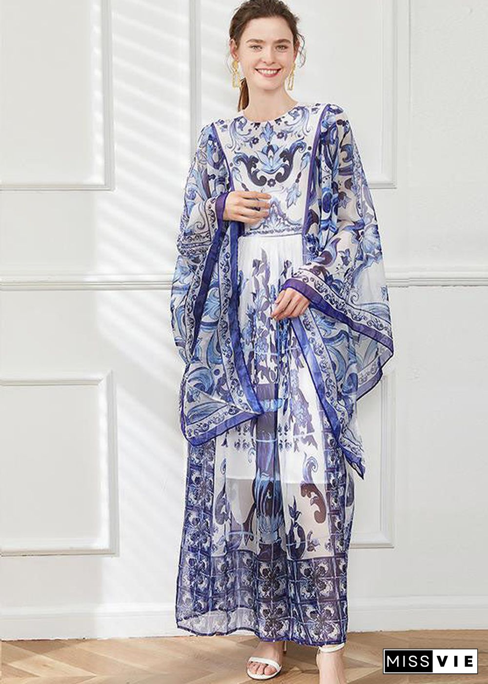 Bohemian Blue O-Neck Print Chiffon Maxi Dress Cloak Sleeves