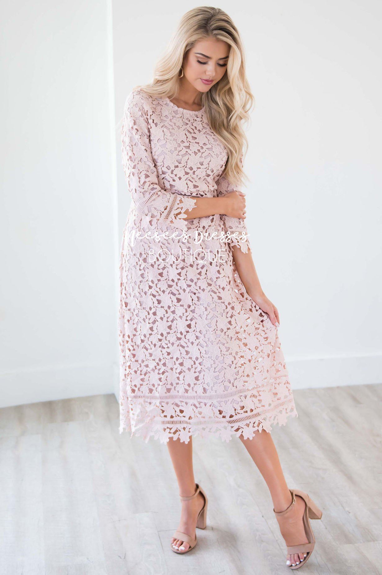 The Kaveah Lace Dress