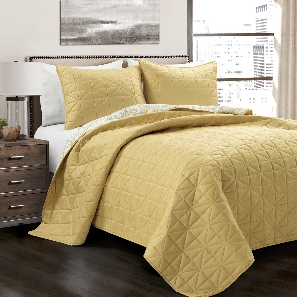 Lush Decor Mid Century Modern Geo Reversible 3 Piece Quilt Set