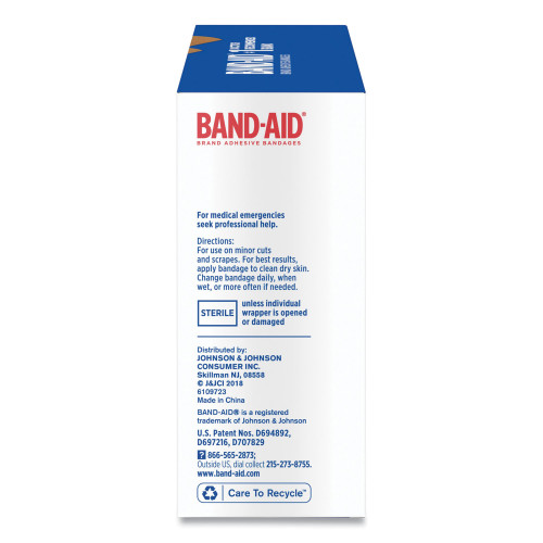 BAND-AID Flexible Fabric Adhesive Bandages， Assorted， 100/Box (11507800)