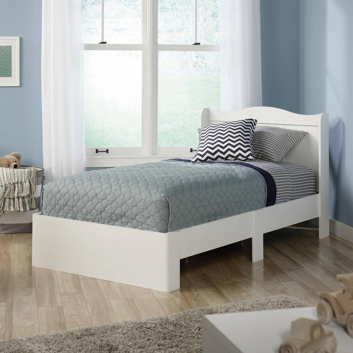 Sauder Storybook Platform Twin Bed with Headboard， Soft White Finish