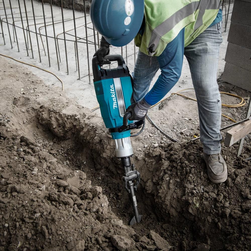 Makita Demolition Hammer 43lb accepts 1 1/8