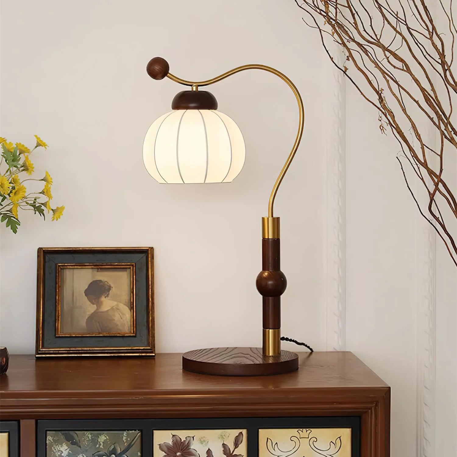 Silk Globe Table Lamp