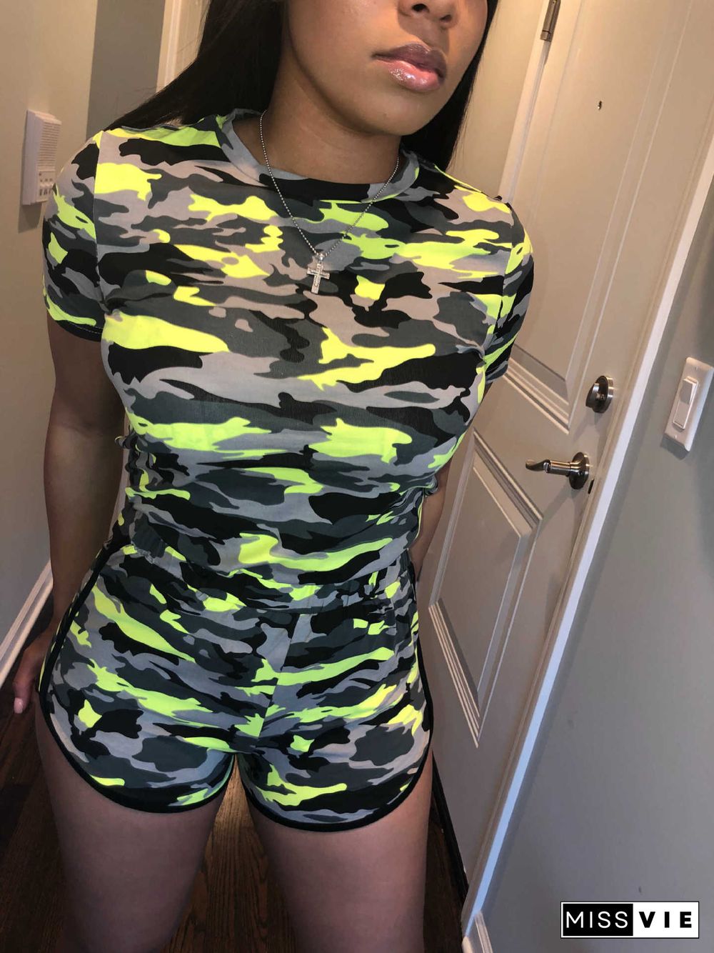 Stylish Camouflage Prints Shorts Suits Two Pieces