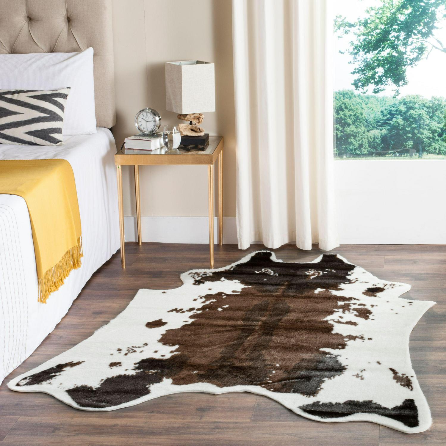 Safavieh Faux Cow Hide Bruce Abstract Area Rug