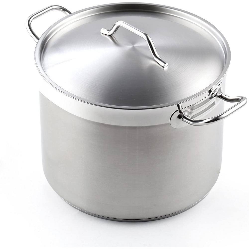 Cooks Standard Professional Grade 8 qt. Stainless Steel Stock Pot with Lid 02584