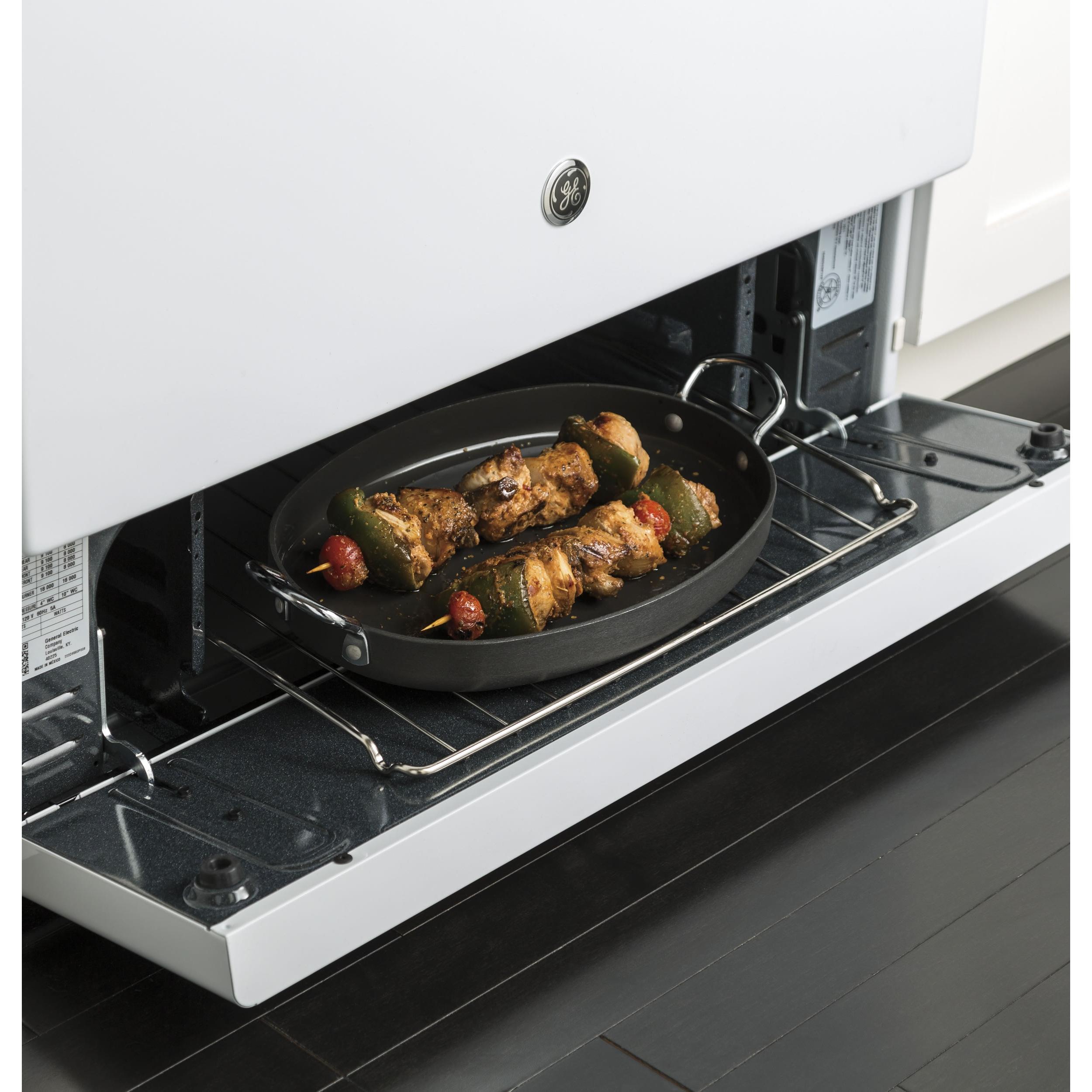 GE 30-inch Freestanding Gas Range JCGBS10DEMWW