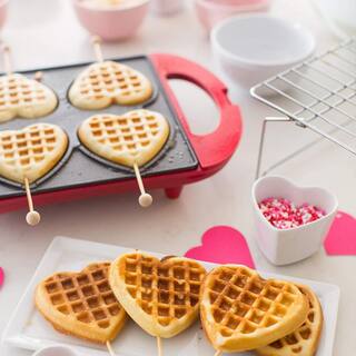 HOLSTEIN HOUSEWARES Heart-Shaped 4-Waffle Red American Waffle Maker with Recipe Booklet HF-09031R