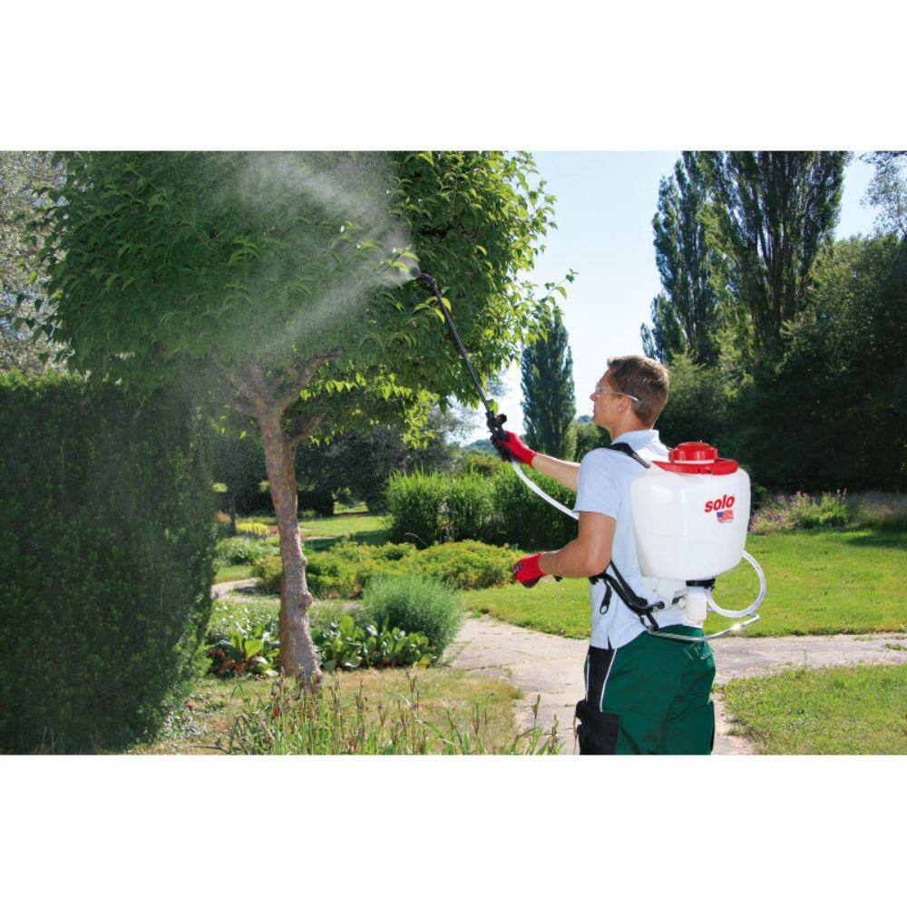 SOLO 4 Gal. Sprayer Backpack Sprayer 7017734