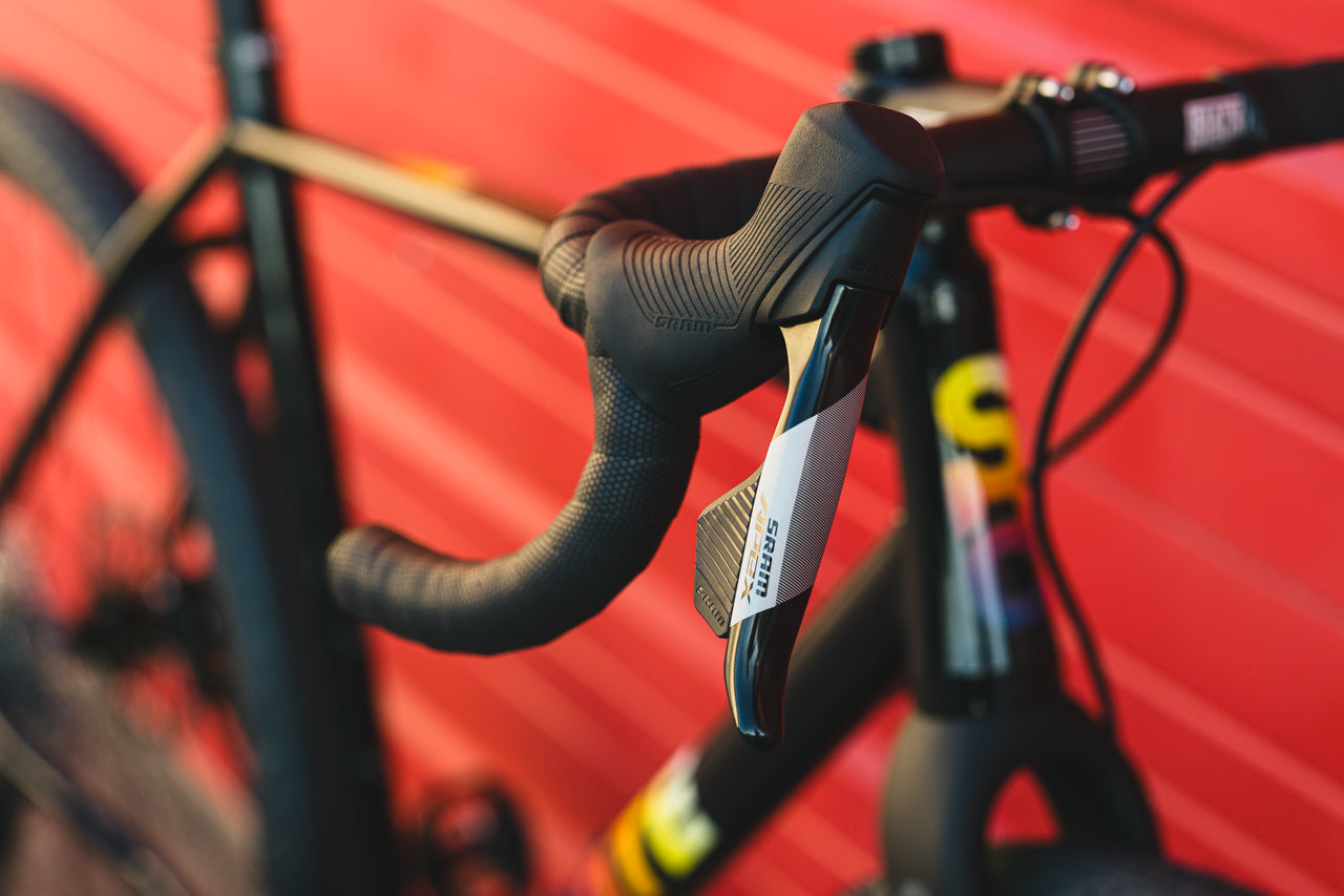 6061 All-Road - Apex XPLR AXS - Black / Sunset (650b / 700c)