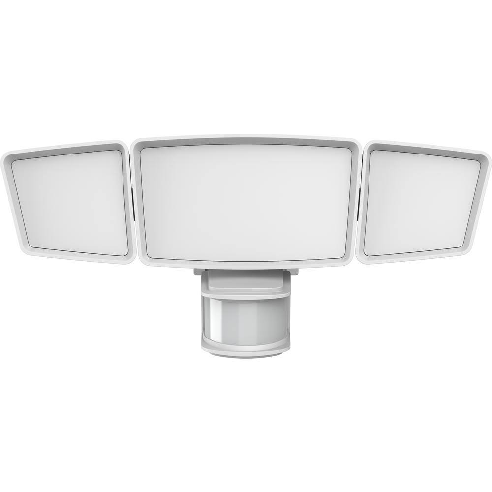 Pinegreen Lighting 3-Head 18-Watt Motion Activated 2200 Lumen White Solar Outdoor Area Light CL-SM2200L-3H