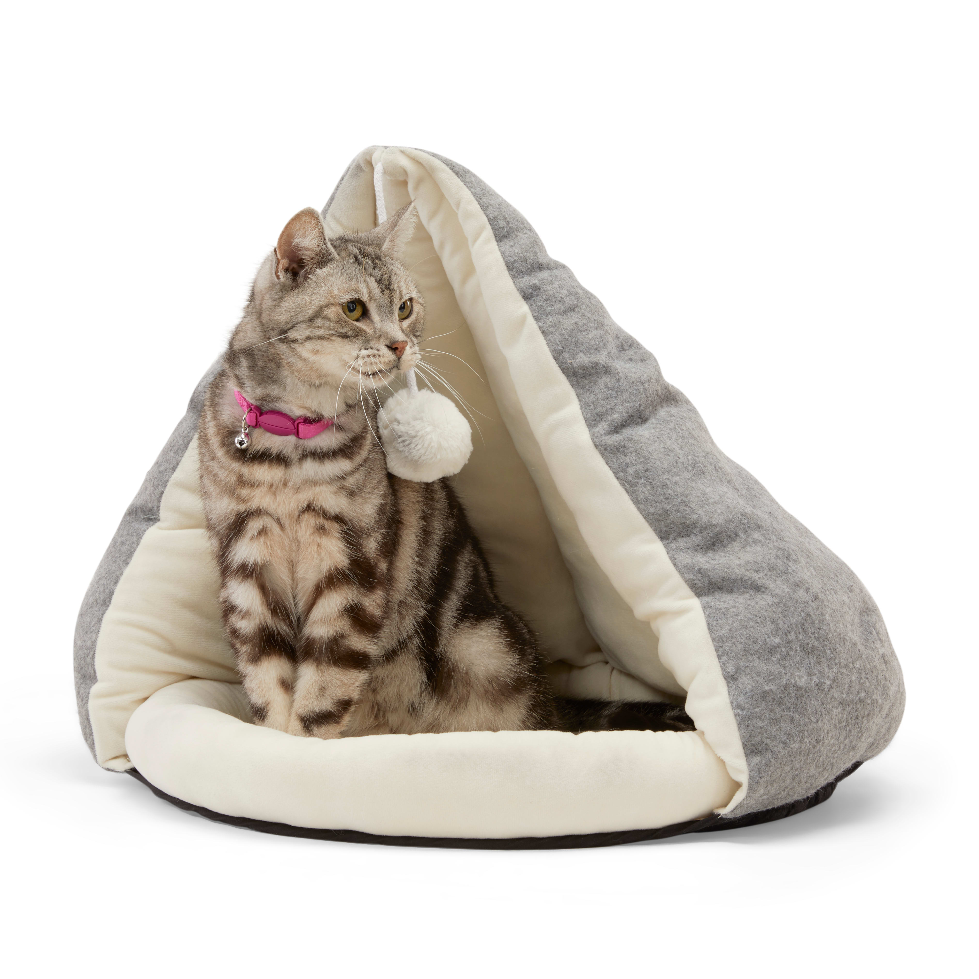 EveryYay Snooze Fest Grey Play Cave Cat Bed With Toy， 17 H