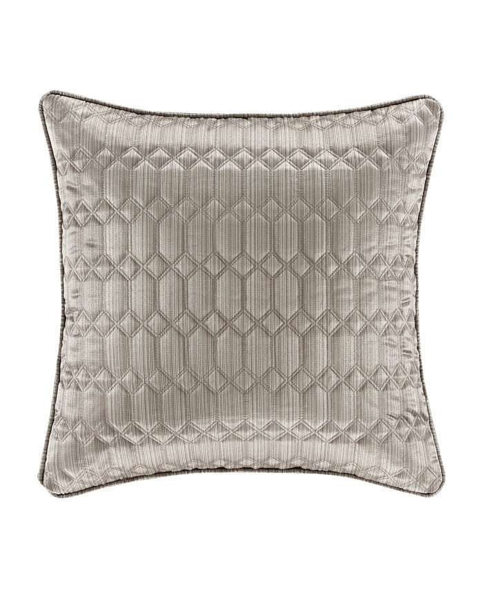 J Queen New York Luxembourg Quilted Decorative Pillow， 20