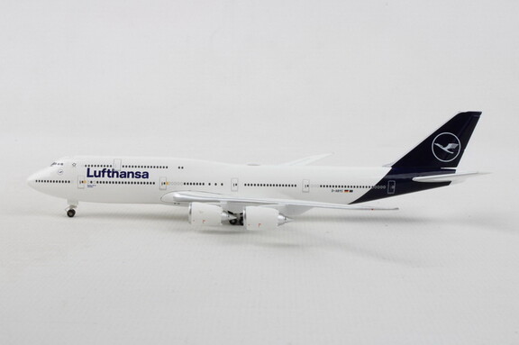 Herpa HE531283 001 Lufthansa 747 8 1/500