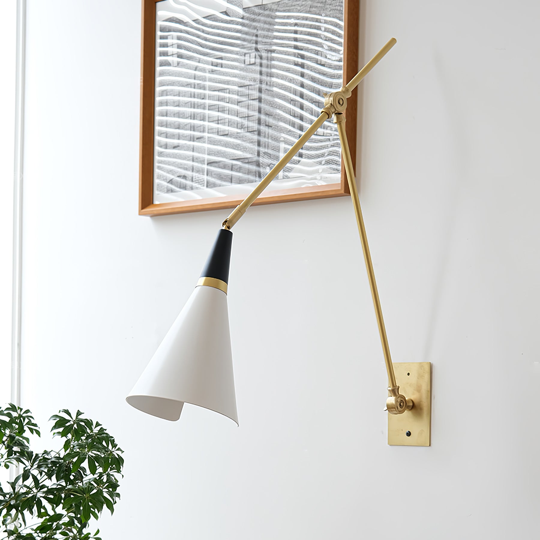 Magari Wall Lamp