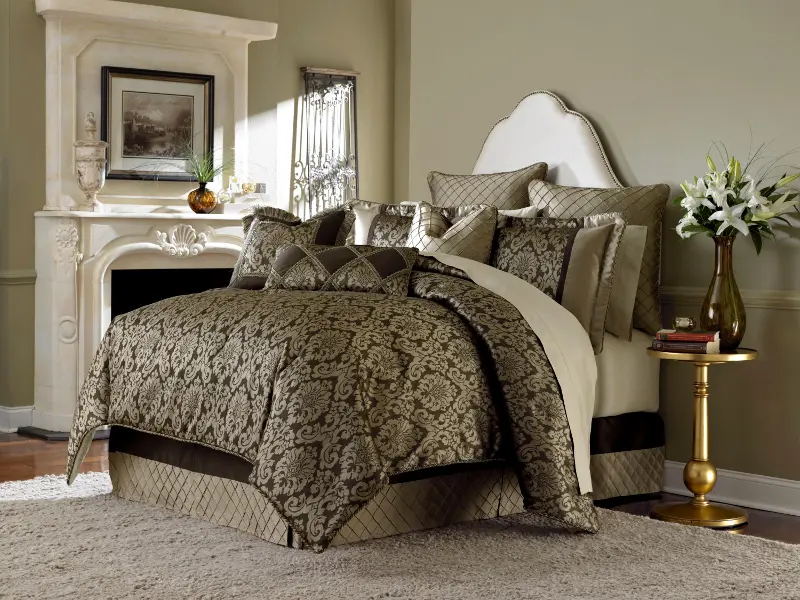 Bronze and Chocolate Imperial Queen Bedding Collection