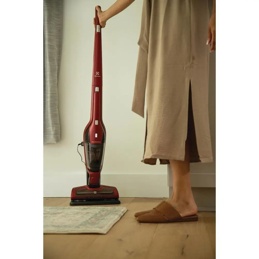 Electrolux EHVS3510AR Ergorapido Pet Bagless， Cordless， with Detachable Handset in Red Stick Vacuum