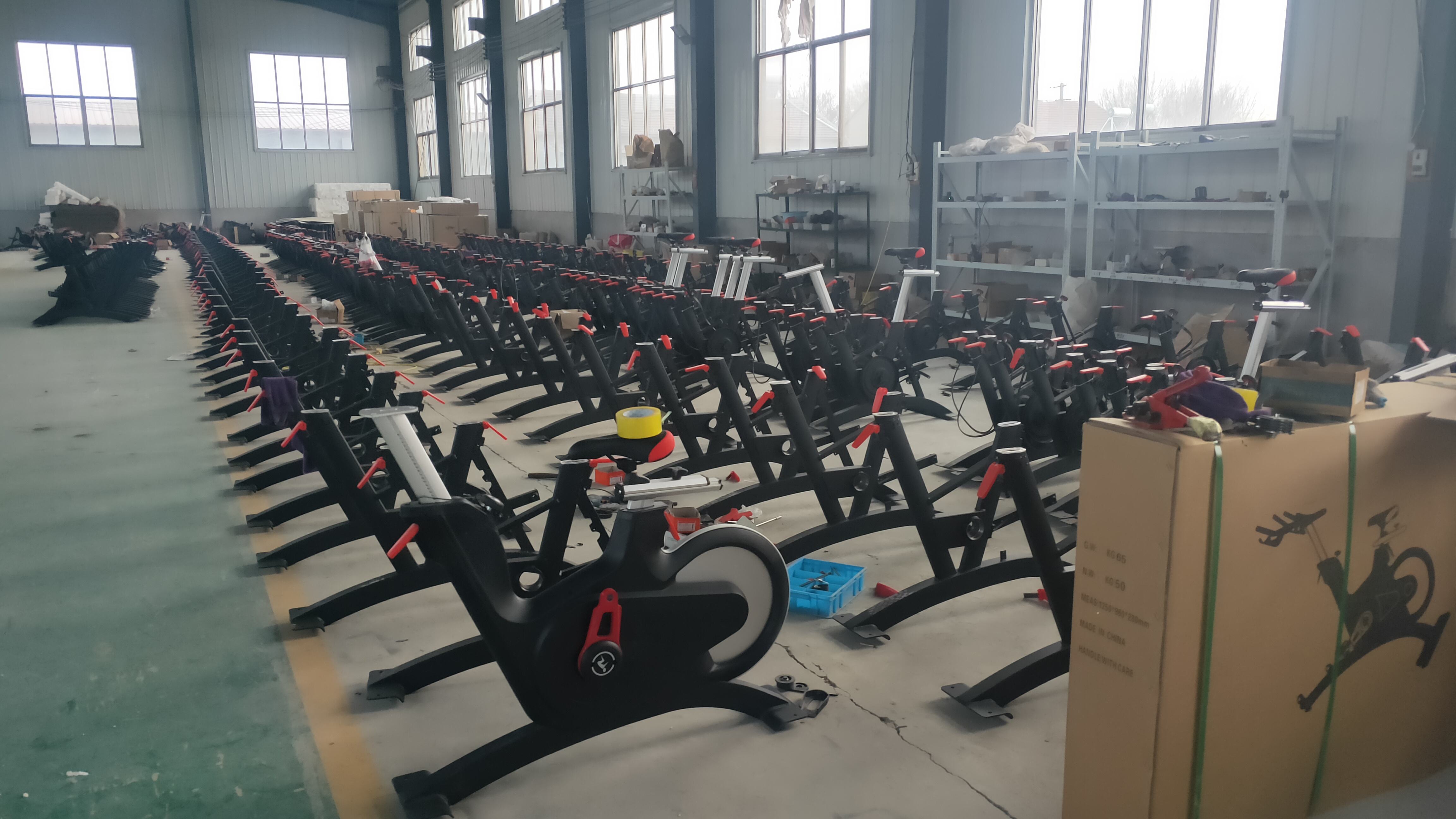 2022 Magnetic Spinning bike gym club or home use bike