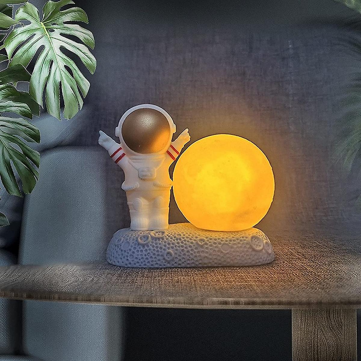 3d Moon Lamp Astronaut Led Desk Lamp Ubs Spaceman Bedside Night Light For Kids Decoration Lights Creative Ornaments