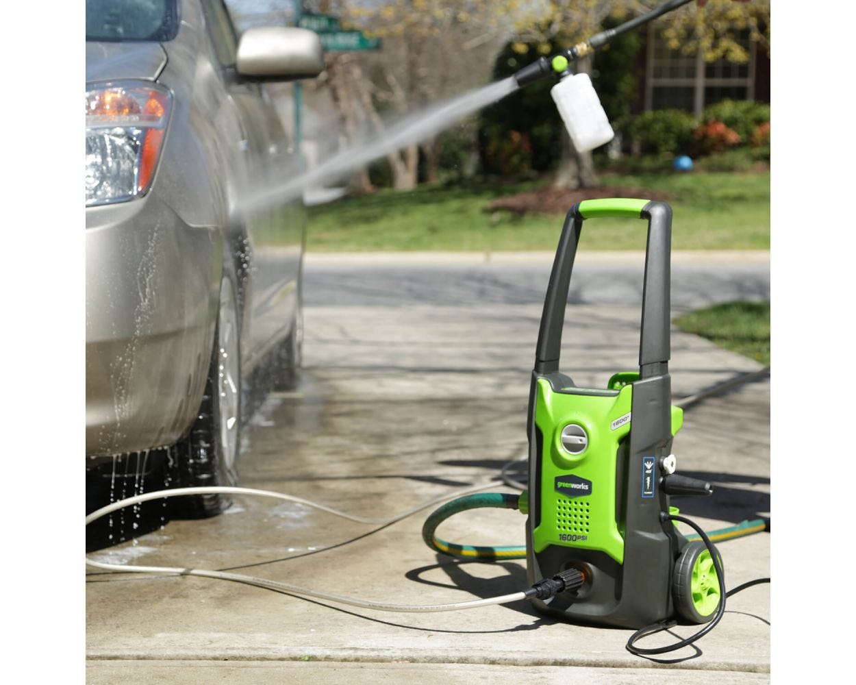 1600 PSI 1.2 GPM Cold Water Electric Pressure Washer