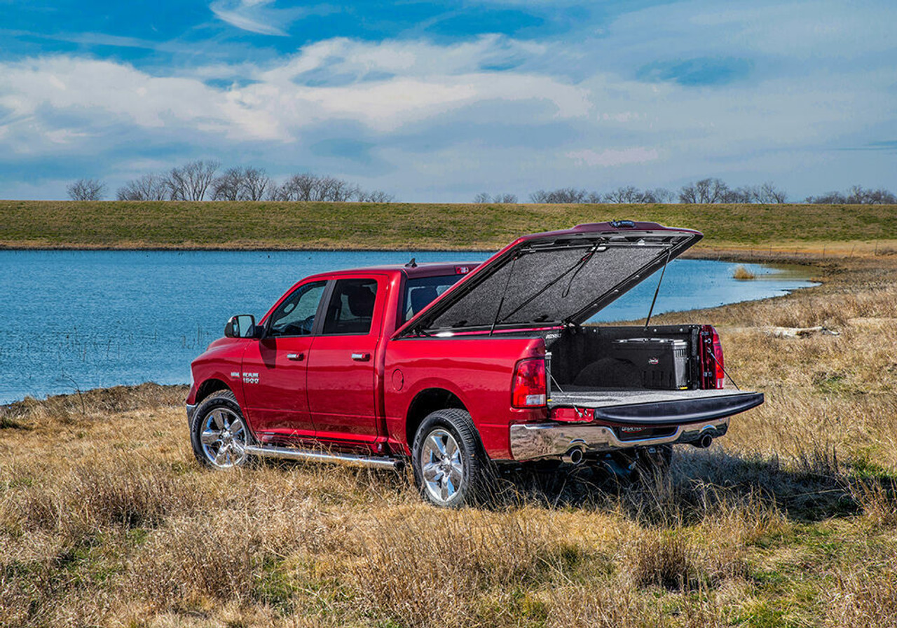 Undercover Elite LX 1623 Tac 5x27 w Deck Rail System  040 Tonneau Cover