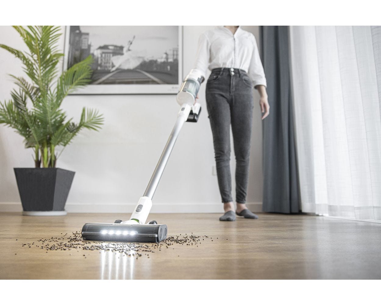 24V White Cordless Vacuum， Battery，  Charger | Greenworks Tools