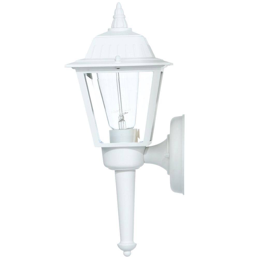 Hampton Bay 13.75 in. White 1-Light Outdoor Wall Lamp with Clear Beveled Glass Shade BPL1611-WHT