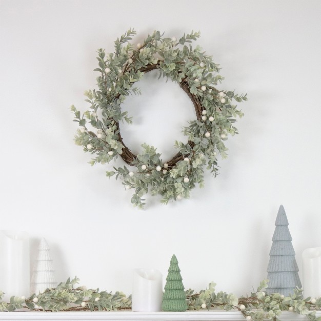 Northlight 5 White Berry And Eucalyptus Christmas Garland Unlit