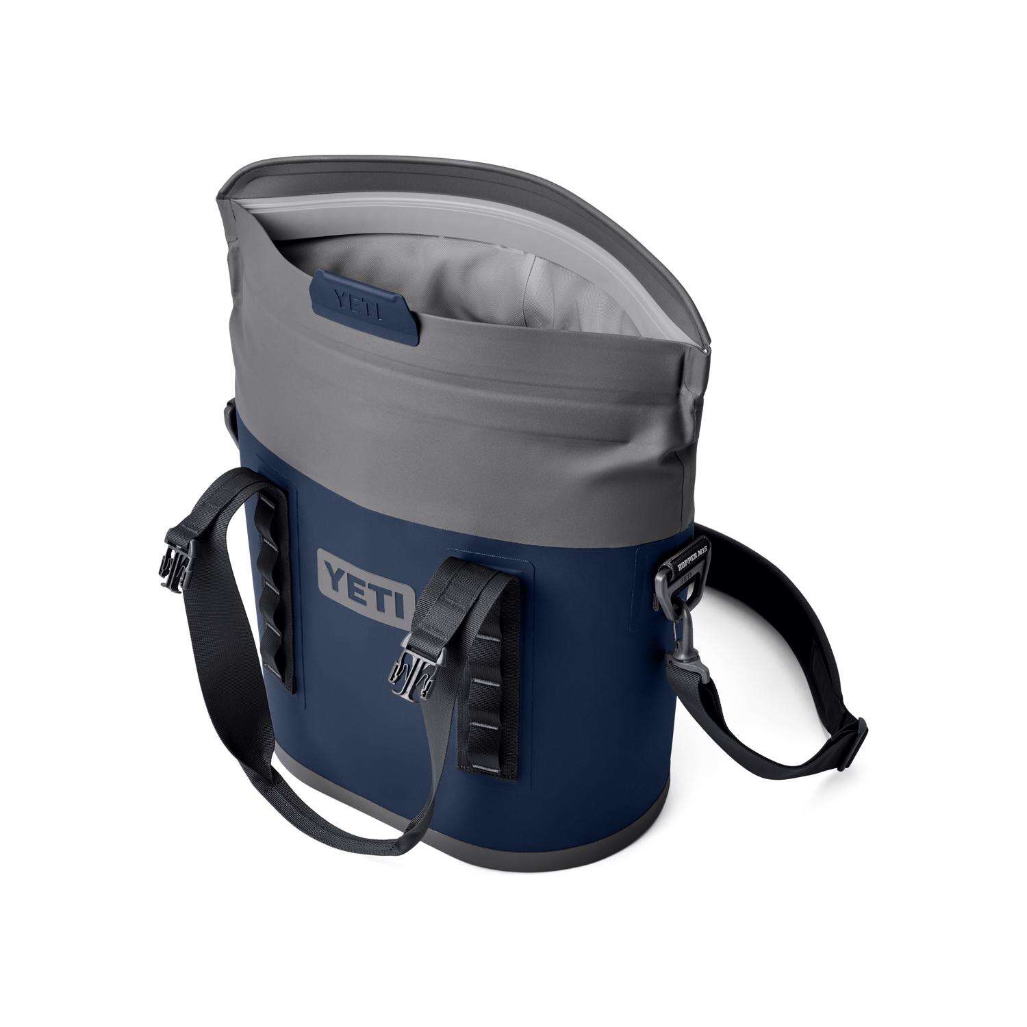 YETI Hopper M15 Navy 32 cans Cooler Bag