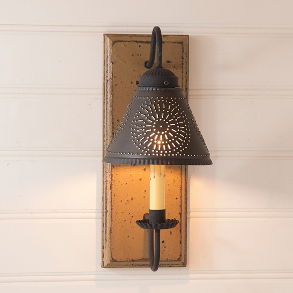 Irvin's Tinware 9194TPWD Crestwood Sconce in Pearw...