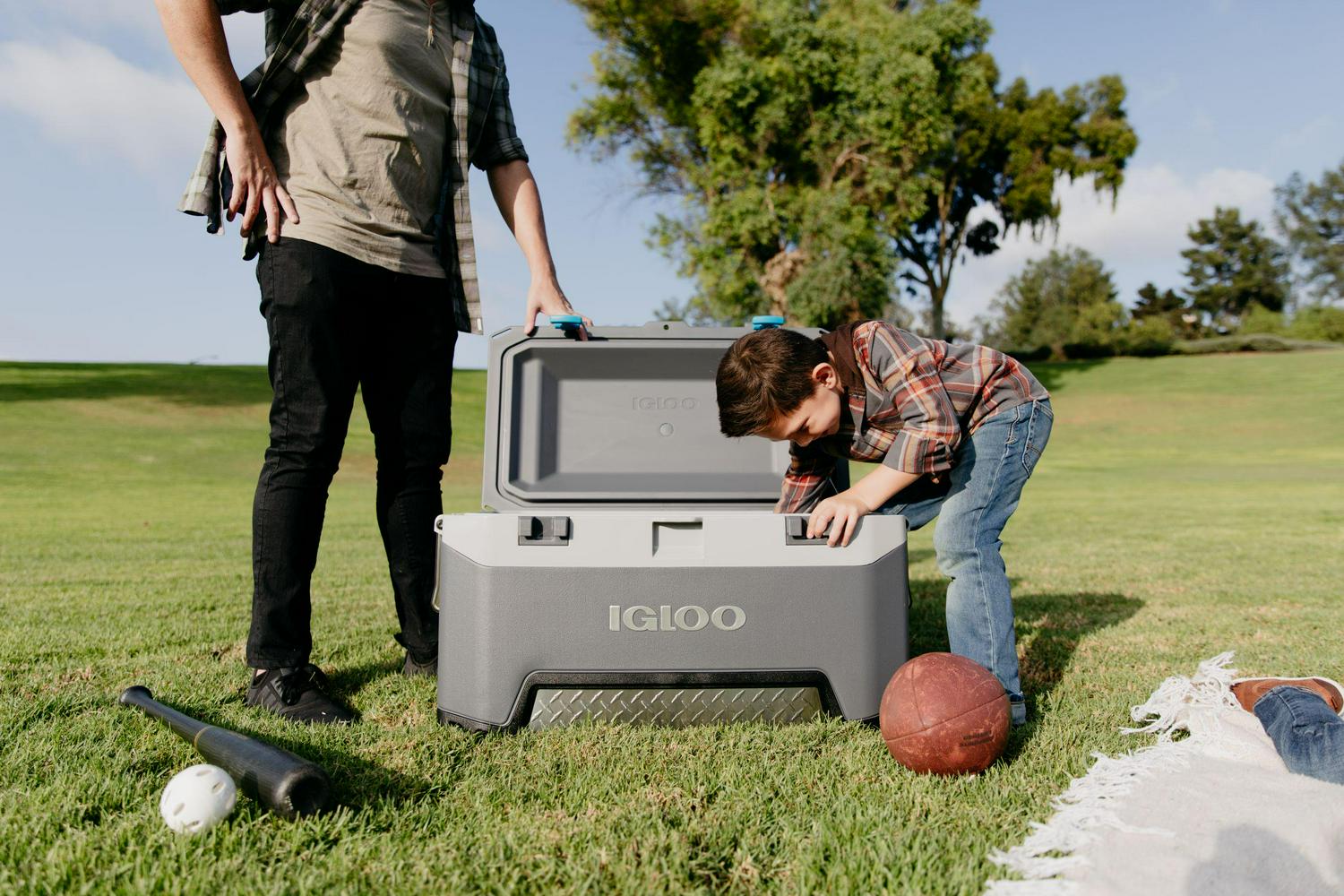 Igloo 72 qt BMX Hard Sided Cooler Gray and Blue  Crowdfused