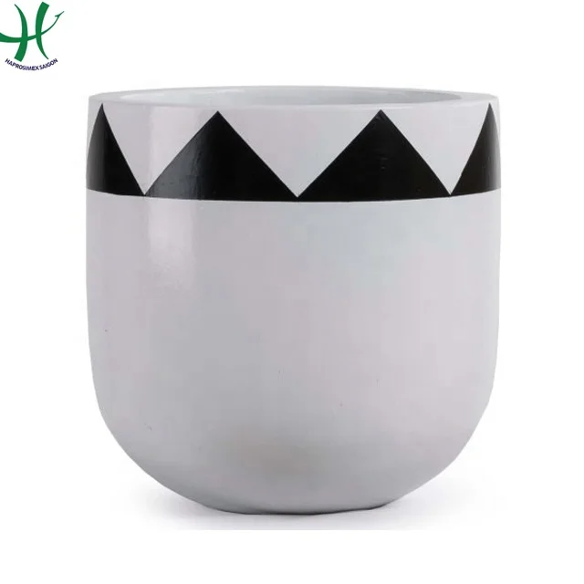 2021 Wholesale custom design plant cement flower pots in Vietnam  new designs and patterns